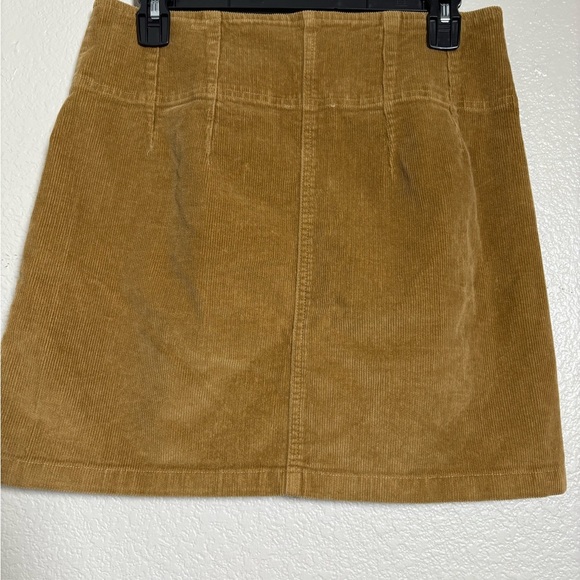 Jolt Golden Tan Corduroy Mini Skirt. Full Front Zip. Junior Size M - Picture 2 of 7